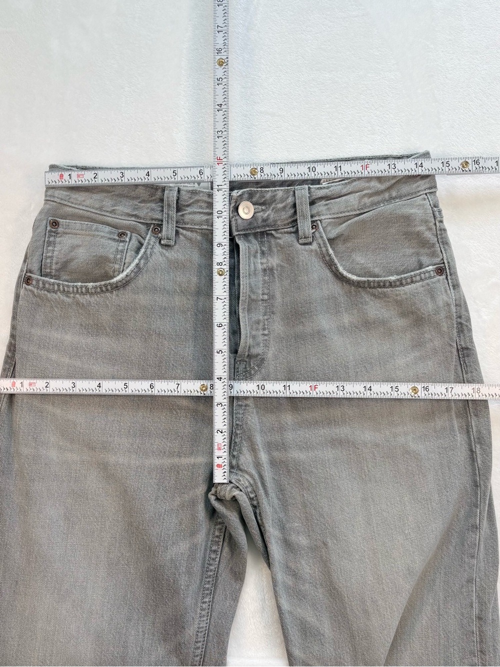 ZARA High Rise Straight Leg Gray Wash Button Fly Jeans Size 4 100% Cotton Denim - Picture 6 of 7